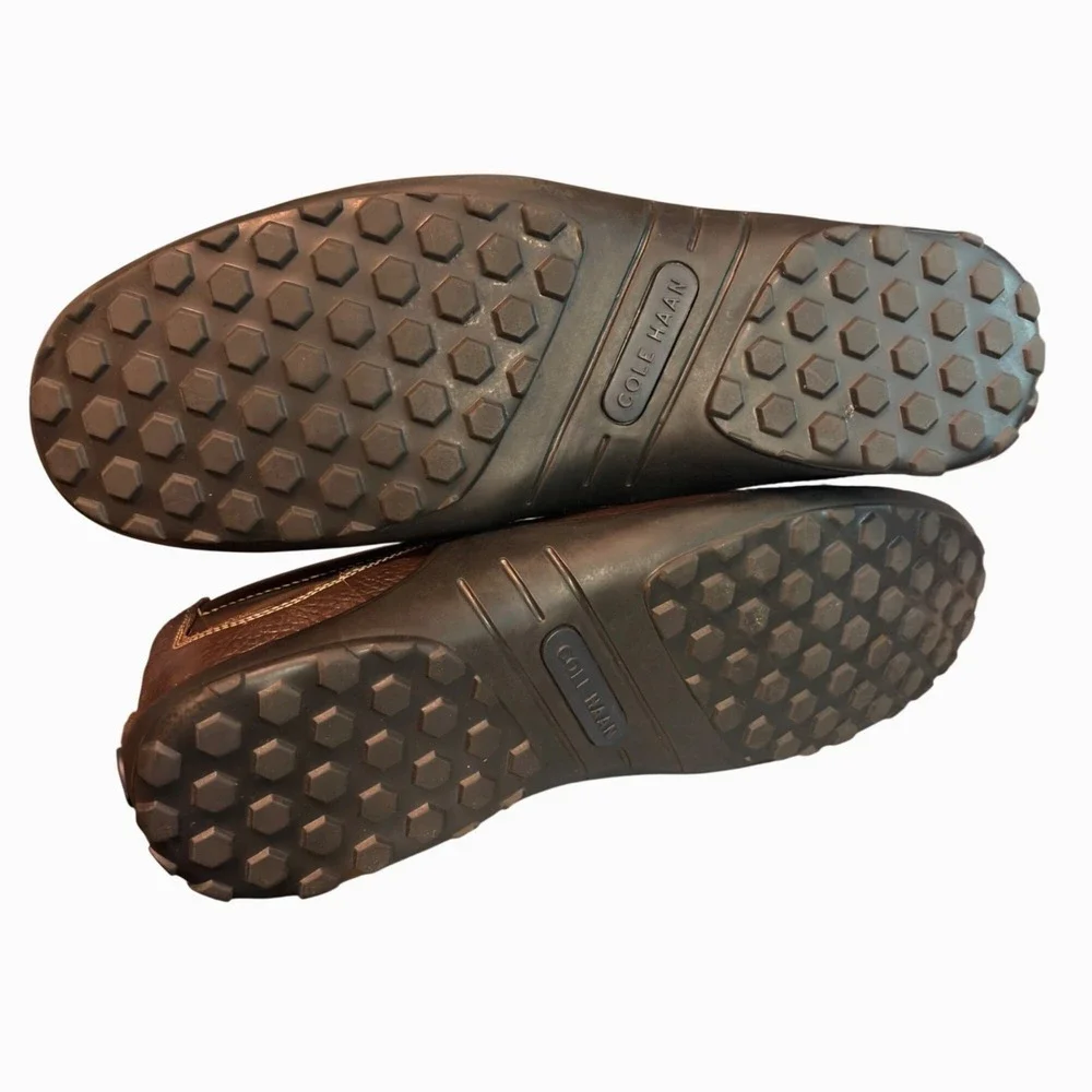 Mens Size 13 Brown Leather Slip-On Loafers With Stitched Detailing